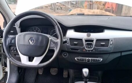 Renault Laguna III рестайлинг, 2008 год, 520 000 рублей, 8 фотография