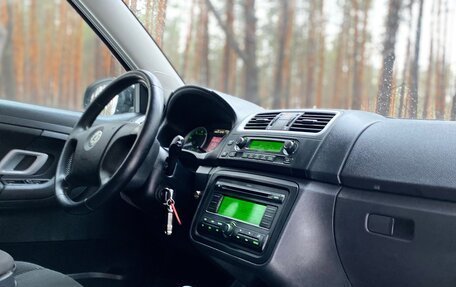 Skoda Fabia II, 2009 год, 680 000 рублей, 6 фотография