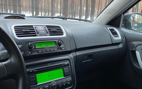 Skoda Fabia II, 2009 год, 680 000 рублей, 24 фотография