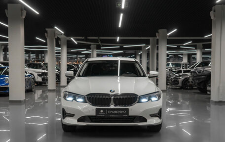 BMW 3 серия, 2019 год, 3 950 000 рублей, 3 фотография