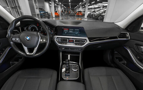 BMW 3 серия, 2019 год, 3 950 000 рублей, 8 фотография