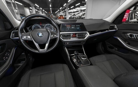 BMW 3 серия, 2019 год, 3 950 000 рублей, 7 фотография