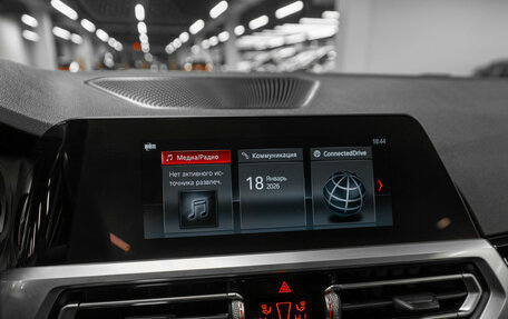 BMW 3 серия, 2019 год, 3 950 000 рублей, 15 фотография