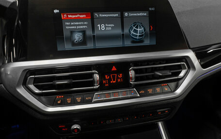 BMW 3 серия, 2019 год, 3 950 000 рублей, 23 фотография