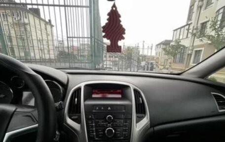 Opel Astra J, 2011 год, 600 000 рублей, 3 фотография