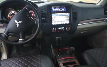 Mitsubishi Pajero IV, 2008 год, 1 100 000 рублей, 13 фотография