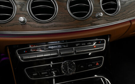 Mercedes-Benz E-Класс, 2016 год, 4 050 000 рублей, 26 фотография