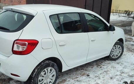 Renault Sandero II рестайлинг, 2017 год, 1 000 000 рублей, 5 фотография