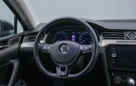 Volkswagen Passat B8 рестайлинг, 2017 год, 2 210 000 рублей, 15 фотография