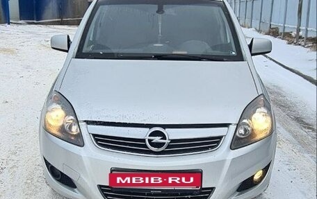 Opel Zafira C рестайлинг, 2013 год, 1 100 000 рублей, 1 фотография