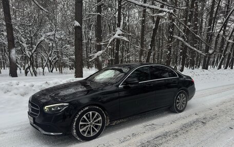 Mercedes-Benz E-Класс, 2022 год, 4 555 000 рублей, 1 фотография