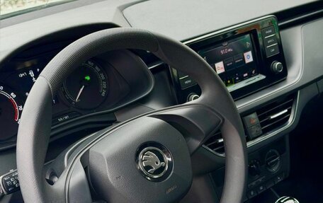 Skoda Rapid II, 2021 год, 995 000 рублей, 5 фотография