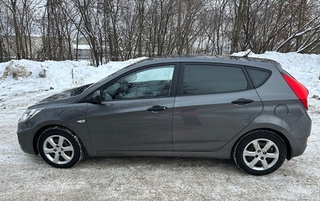 Hyundai Solaris II рестайлинг, 2011 год, 1 050 000 рублей, 5 фотография