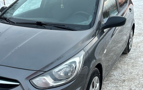Hyundai Solaris II рестайлинг, 2011 год, 1 050 000 рублей, 6 фотография