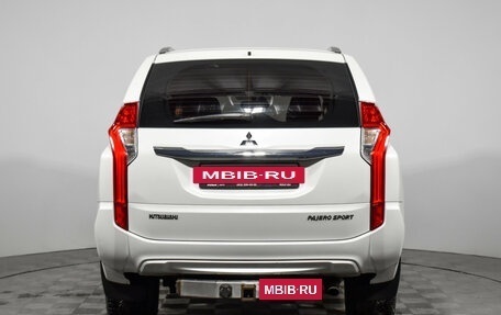 Mitsubishi Pajero Sport III рестайлинг, 2019 год, 2 639 000 рублей, 6 фотография