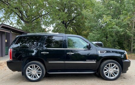 Cadillac Escalade III, 2007 год, 1 500 000 рублей, 2 фотография