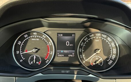 Skoda Superb III рестайлинг, 2018 год, 2 200 000 рублей, 13 фотография