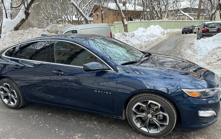 Chevrolet Malibu IX, 2022 год, 1 950 000 рублей, 3 фотография