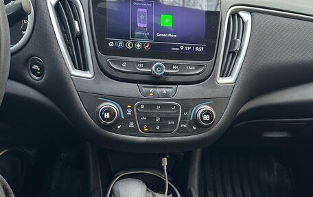 Chevrolet Malibu IX, 2022 год, 1 950 000 рублей, 15 фотография