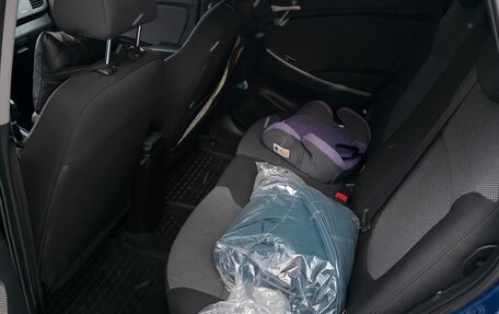 Hyundai Solaris II рестайлинг, 2011 год, 680 000 рублей, 11 фотография