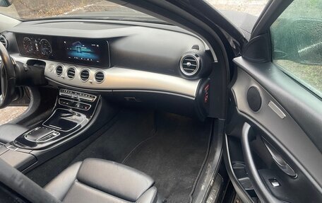 Mercedes-Benz E-Класс, 2022 год, 4 555 000 рублей, 11 фотография