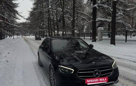 Mercedes-Benz E-Класс, 2022 год, 4 555 000 рублей, 4 фотография