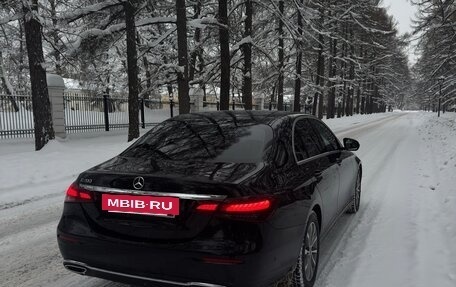 Mercedes-Benz E-Класс, 2022 год, 4 555 000 рублей, 7 фотография