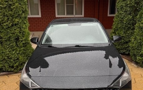 Hyundai Solaris II рестайлинг, 2021 год, 1 370 000 рублей, 1 фотография