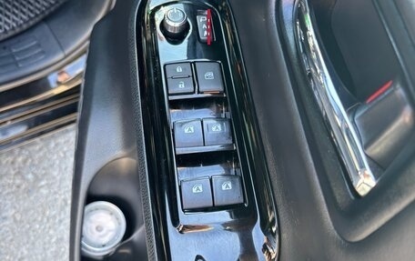 Toyota Voxy III, 2017 год, 1 930 000 рублей, 8 фотография