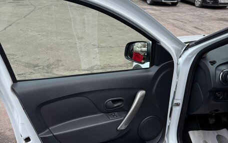 Renault Sandero II рестайлинг, 2019 год, 1 250 000 рублей, 14 фотография