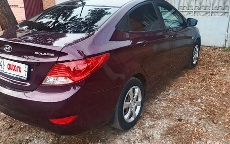 Hyundai Solaris II рестайлинг, 2013 год, 640 000 рублей, 3 фотография