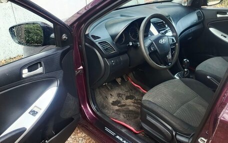 Hyundai Solaris II рестайлинг, 2013 год, 640 000 рублей, 6 фотография