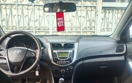 Hyundai Solaris II рестайлинг, 2013 год, 640 000 рублей, 7 фотография