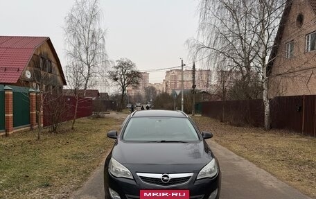 Opel Astra J, 2011 год, 550 000 рублей, 4 фотография