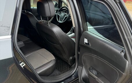 Opel Astra J, 2011 год, 550 000 рублей, 23 фотография