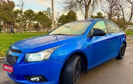 Chevrolet Cruze II, 2009 год, 520 000 рублей, 3 фотография