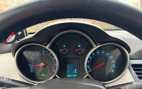 Chevrolet Cruze II, 2009 год, 520 000 рублей, 12 фотография