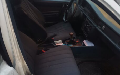 Mercedes-Benz 190 (W201), 1984 год, 250 000 рублей, 5 фотография