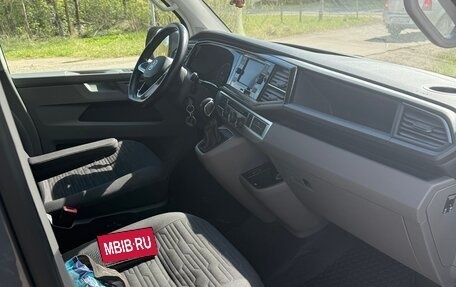 Volkswagen Caravelle T6 рестайлинг, 2021 год, 3 600 000 рублей, 1 фотография