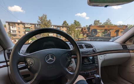 Mercedes-Benz E-Класс, 2003 год, 820 000 рублей, 10 фотография