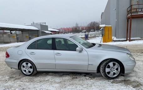 Mercedes-Benz E-Класс, 2003 год, 820 000 рублей, 6 фотография