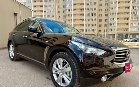 Infiniti FX II, 2012 год, 2 100 000 рублей, 3 фотография