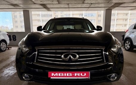 Infiniti FX II, 2012 год, 2 100 000 рублей, 14 фотография