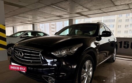 Infiniti FX II, 2012 год, 2 100 000 рублей, 13 фотография