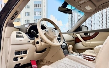 Infiniti FX II, 2012 год, 2 100 000 рублей, 10 фотография