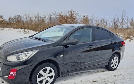 Hyundai Solaris II рестайлинг, 2011 год, 639 000 рублей, 3 фотография