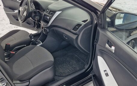 Hyundai Solaris II рестайлинг, 2011 год, 639 000 рублей, 25 фотография