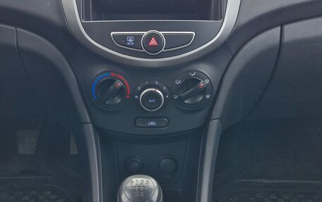 Hyundai Solaris II рестайлинг, 2011 год, 639 000 рублей, 32 фотография