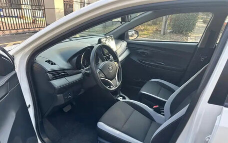 Toyota Yaris XP150 рестайлинг, 2022 год, 1 201 123 рублей, 7 фотография