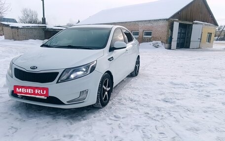 KIA Rio III рестайлинг, 2013 год, 815 000 рублей, 4 фотография